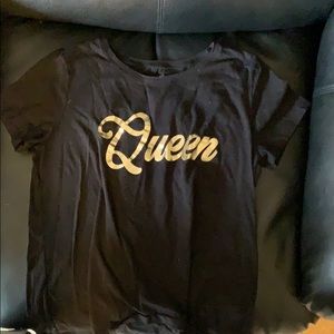 Queen t-shirt by Place large